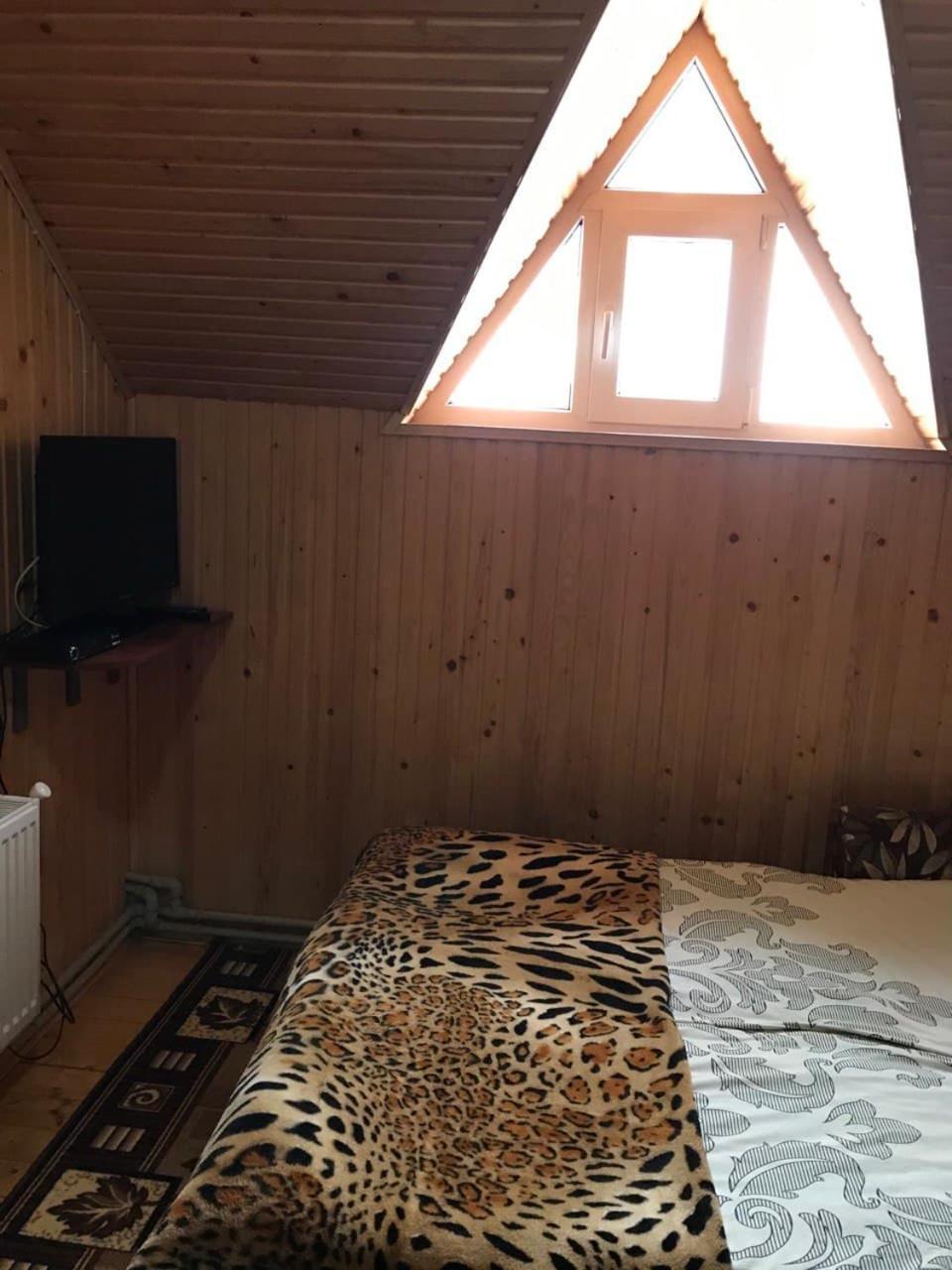 Hotel Котедж ,,Тік" Tatariv Habitación foto